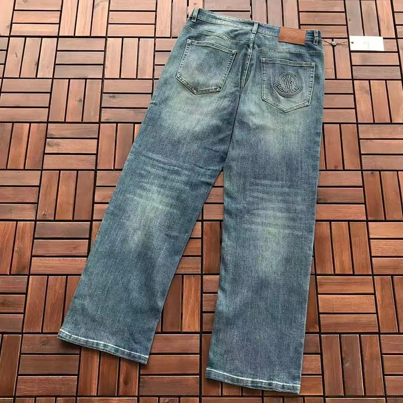 ￥~135 M🔥🔥🔥🔥🔥R JEANS 55071579 (im 185CM 80KG iwear size 33 in the photo)