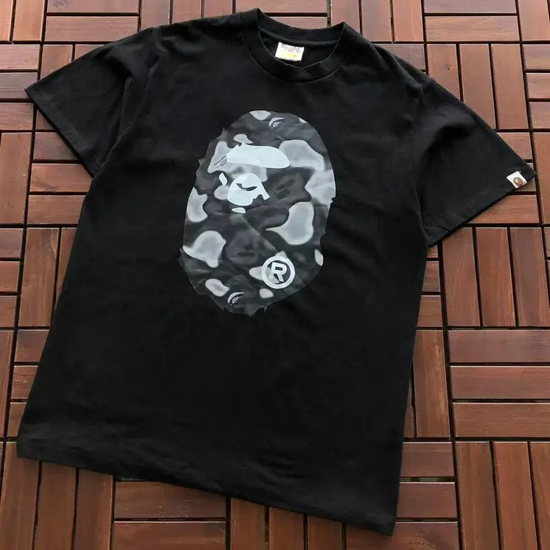 ￥~75 BAPE T-SHIRT 66072254 (im 185CM 70KG iwear size M in the photo)