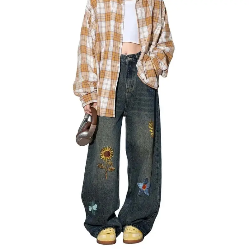 Straight-leg jeans with sunflower embroidery (2 styles)