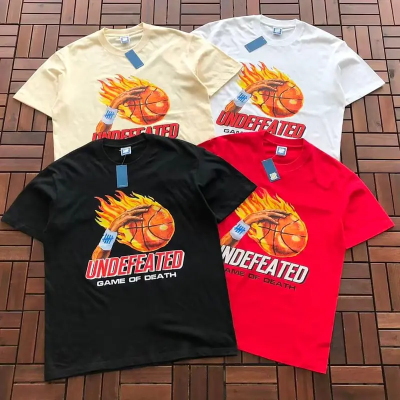 ￥ ~ 85 UNDEFEATED T-SHIRT 55071014 (im 185CM 70KG iwear size L in the photo)