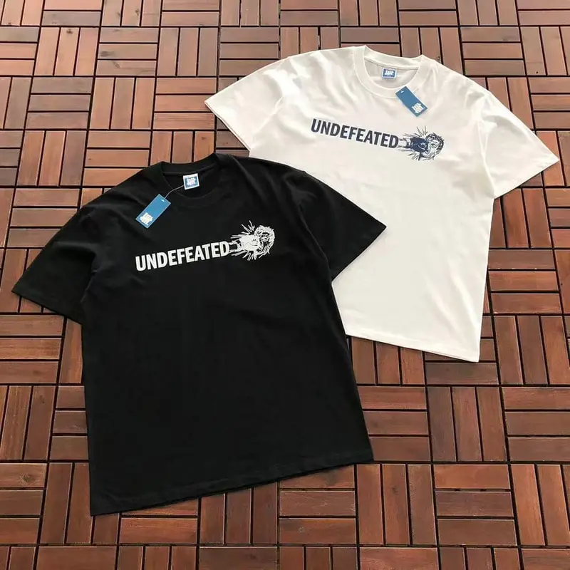 ￥~85 UNDEFEATED T-SHIRT 55070662 (im 185CM 80KG iwear size L in the photo)