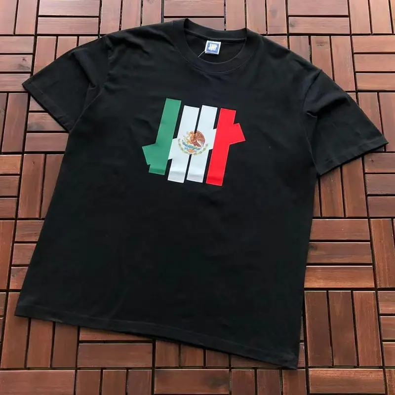 ￥ ~ 85 UNDEFEATED T-SHIRT 55072822 (im 185CM 70KG iwear size L in the photo)