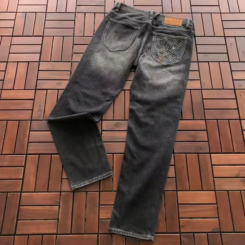 ￥~246 L🔥JEANS 66070749 (im 185CM 70KG iwear size 32 in the photo)