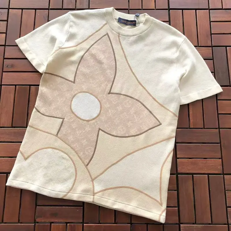 ￥ ~ 179 L🔥T-SHIRT SWEATER 55073017 (im 185CM 70KG iwear size S in the photo)