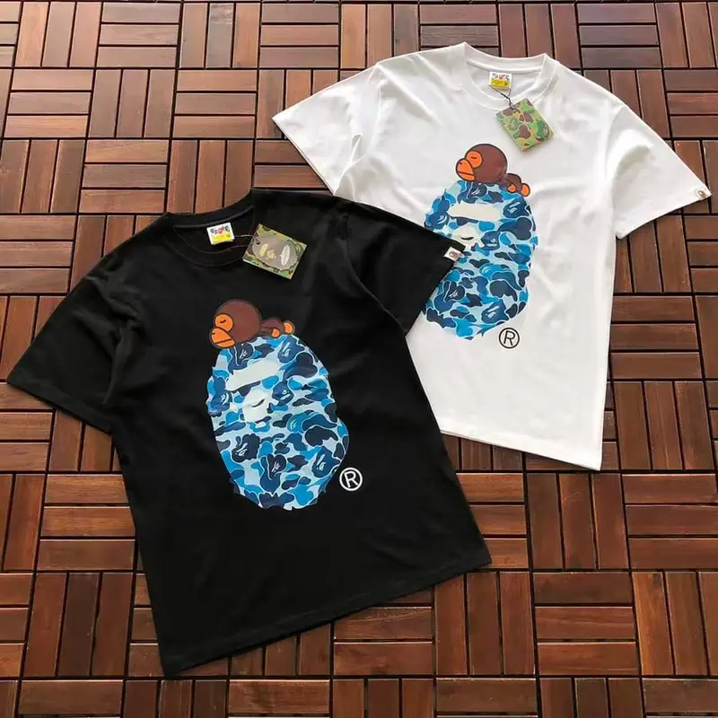 ￥~79 BAPE T-SHIRT 77070816 (im 185CM 70KG iwear size M in the photo)