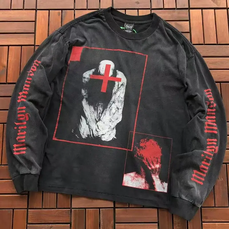 ￥ ~ 135 SAINT MICHAEL LONG-SLEEVE 55070371 (im 185CM 70KG iwear size S in the photo)