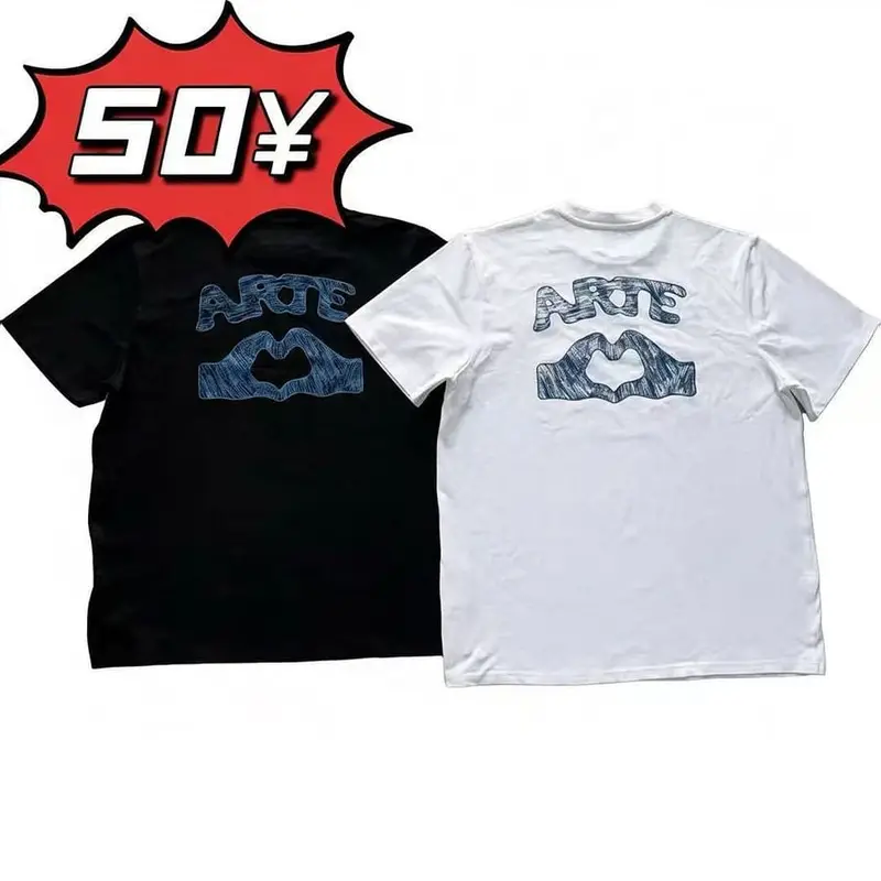 Arte Antwerp Diels Scribble Heart-hands T-shirt
