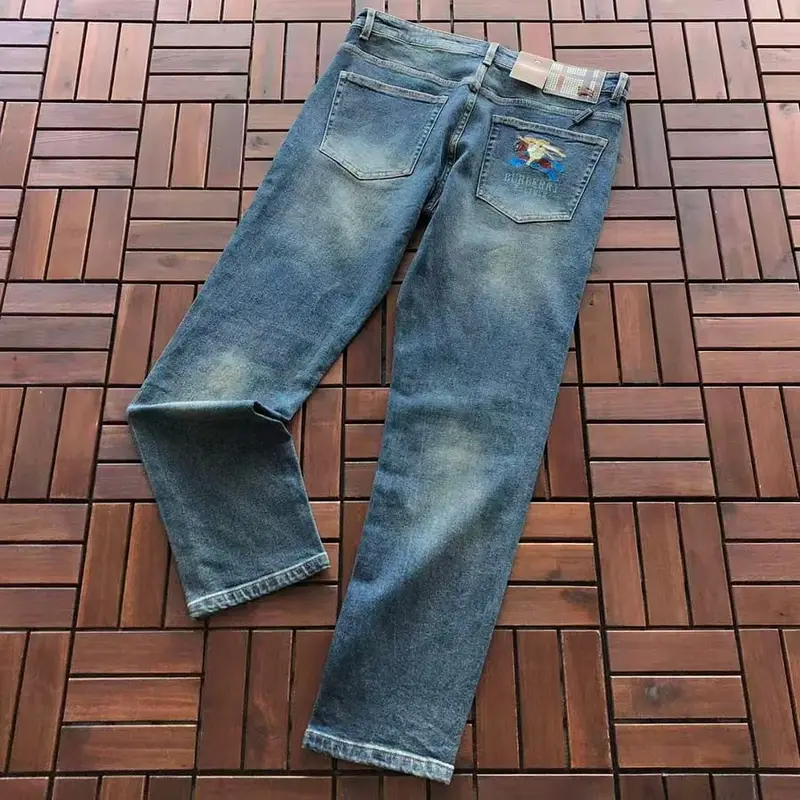 ￥~226 B🔥RB🔥RRY JEANS 66070281 (im 185CM 70KG iwear size 32 in the photo)