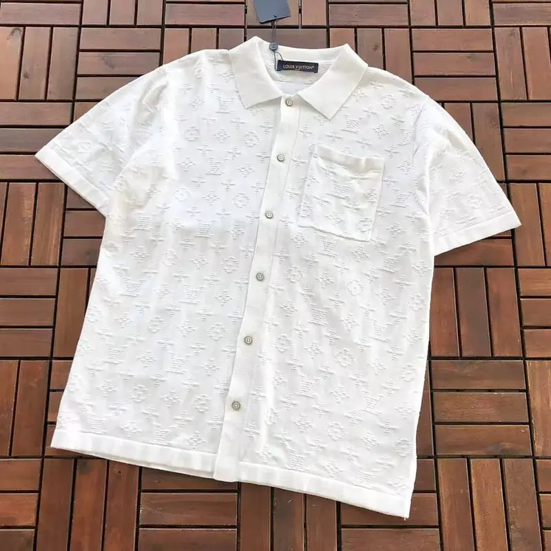￥~195 L🔥T-SHIRT SWEATER 66070210 (im 185CM 70KG iwear size S in the photo)
