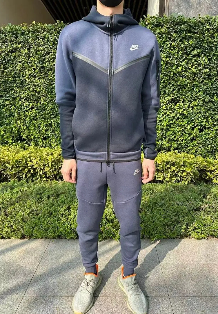 TF 2020 DV0537-437￥255zip-up coat DV0538-437￥245pants (im 180CM 68KG iwear size S in the photo)
