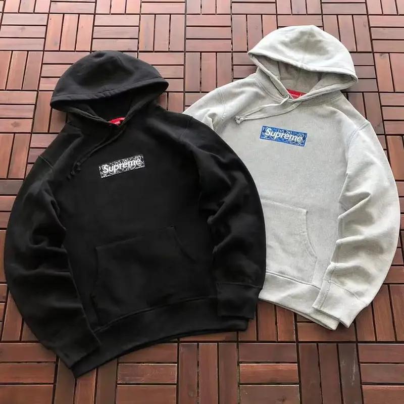 ￥~215 S🔥P🔥E🔥E HOODIE FLEECE 77070640 (im 185CM 70KG iwear size M in the photo)