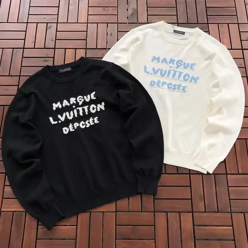 ￥~226 L🔥SWEATER 66080225 (im 185CM 70KG iwear size L in the photo)
