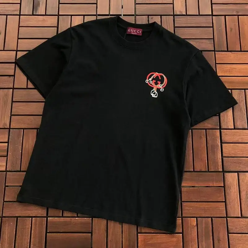 ￥ ~ 119 G🔥C🔥I T-SHIRT 55072013 (im 185CM 70KG iwear size S in the photo)