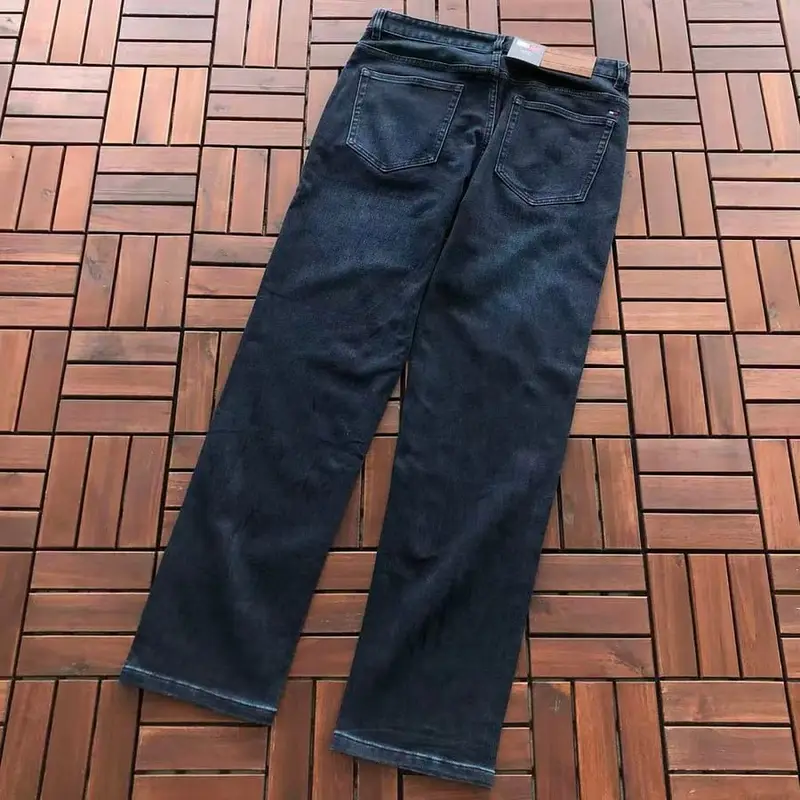 ￥~175 T🔥🔥🔥 H🔥🔥🔥R JEANS 66071431 (im 185CM 70KG iwear size 32 in the photo)