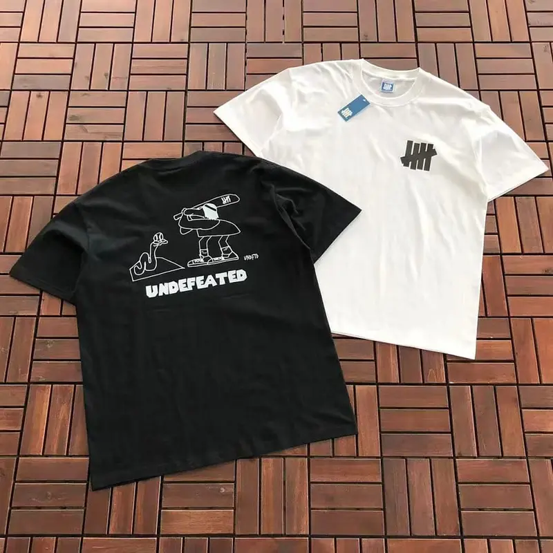 ￥~85 UNDEFEATED T-SHIRT 55070657 (im 185CM 80KG iwear size L in the photo)