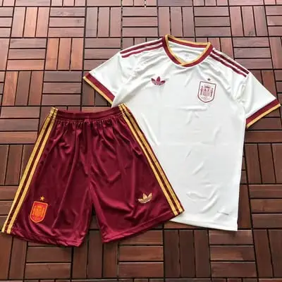 ￥~65 FOOTBALL T-SHIRT SHORTS 66051147 (im 185CM 70KG iwear size M in the photo)