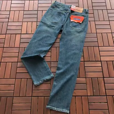 ￥~215 LE🔥IS JEANS 66072016 (im 185CM 70KG iwear size 32 in the photo)