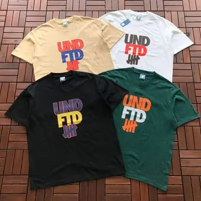 ￥ ~ 85 UNDEFEATED T-SHIRT 55071013 (im 185CM 70KG iwear size L in the photo)