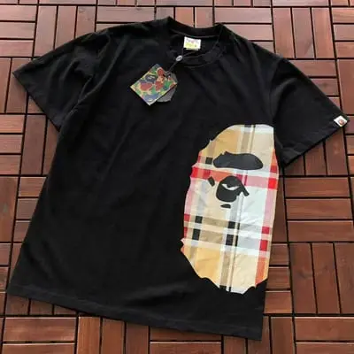 ￥~75 BAPE T-SHIRT 66072224 (im 185CM 70KG iwear size M in the photo)