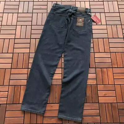 ￥~215 L🔥🔥O P🔥A🔥A JEANS 66071015 (im 185CM 80KG iwear size 32 in the photo)