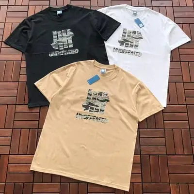 ￥ ~ 85 UNDEFEATED T-SHIRT 55071029 (im 185CM 70KG iwear size L in the photo)