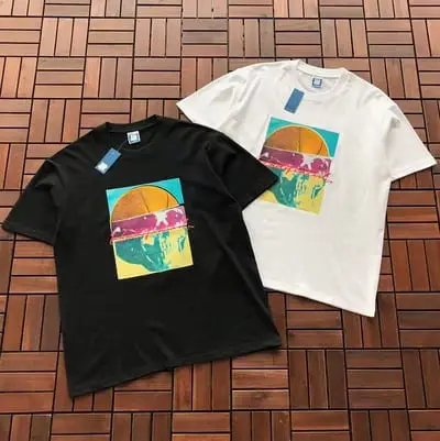 ￥~85 UNDEFEATED T-SHIRT 55070659 (im 185CM 80KG iwear size L in the photo)