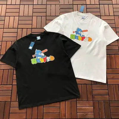 ￥~85 UNDEFEATED T-SHIRT 55070669 (im 185CM 80KG iwear size L in the photo)