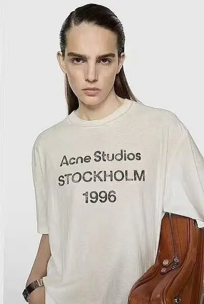 ￥~89 ACNE STUDIOS T-SHIRT 77040726 (im 185CM 80KG iwear size S in the photo)