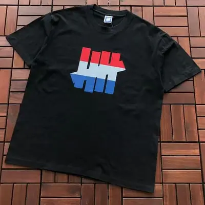 ￥ ~ 85 UNDEFEATED T-SHIRT 55072824 (im 185CM 70KG iwear size L in the photo)