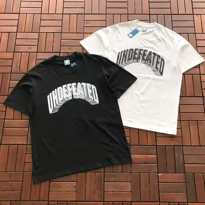 ￥~85 UNDEFEATED T-SHIRT 55071054 (im 185CM 70KG iwear size L in the photo)