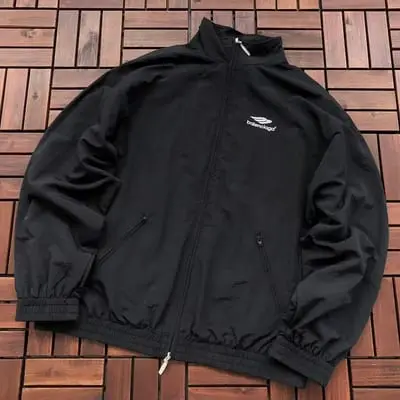 ￥~349 B🔥L🔥🔥🔥IA🔥A JACKET 77080921 (im 185CM 70KG iwear size M in the photo)
