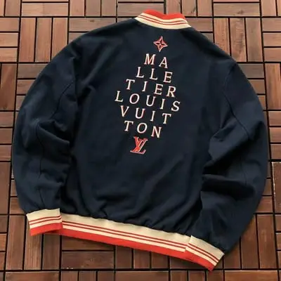 ￥~369 L🔥JACKET 77073127 (im 185CM 80KG iwear size M in the photo)
