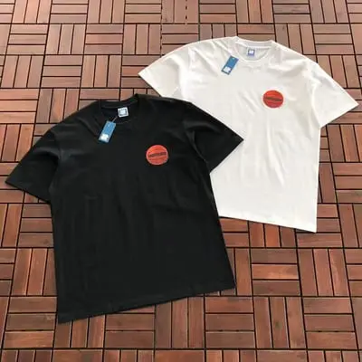 ￥~85 UNDEFEATED T-SHIRT 55070653 (im 185CM 80KG iwear size L in the photo)