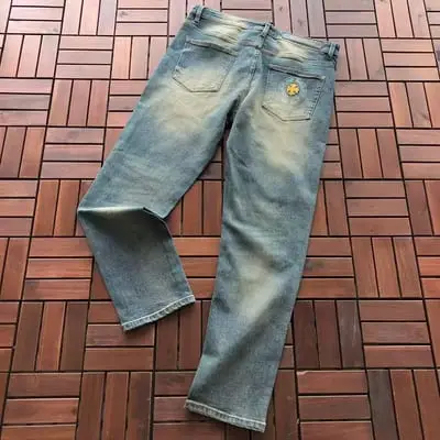 ￥~175 CH🔥OM🔥 HE🔥RTS JEANS 66070567 (im 185CM 70KG iwear size 34 in the photo)