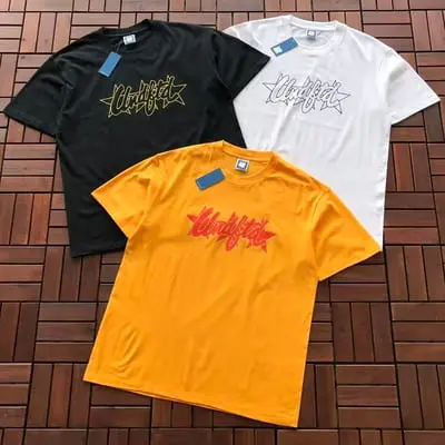 ￥~85 UNDEFEATED T-SHIRT 55071605 (im 185CM 70KG iwear size M in the photo)