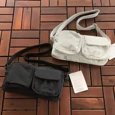 ￥~95 L🔥🔥UL🔥M🔥N BAG 66071210（长25CM*宽13CM*高4CM）