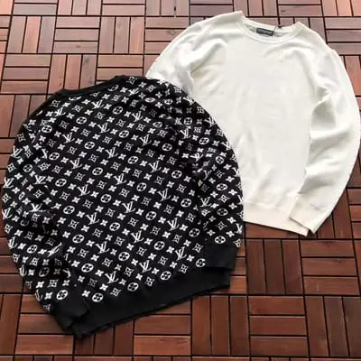 ￥~226 L🔥SWEATER 66080217 (im 185CM 70KG iwear size 2XL in the photo)