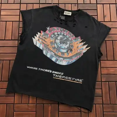 ￥~95 VINTAGE T-SHIRT 77070838 (im 185CM 70KG iwear size M in the photo)