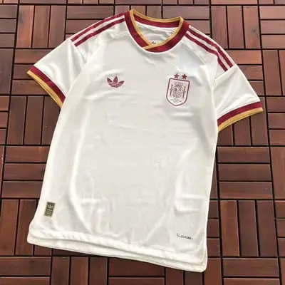 ￥ ~ 85 FOOTBALL T-SHIRT 55072879 (im 185CM 70KG iwear size M in the photo)