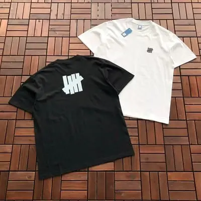 ￥~85 UNDEFEATED T-SHIRT 55070677 (im 185CM 80KG iwear size L in the photo)