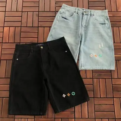 ￥ ~ 185 L🔥SHORTS JEANS 55070418 (im 185CM 70KG iwear size L in the photo)