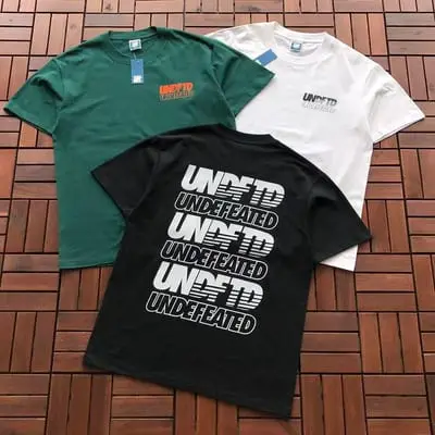 ￥~85 UNDEFEATED T-SHIRT 55071619 (im 185CM 70KG iwear size M in the photo)