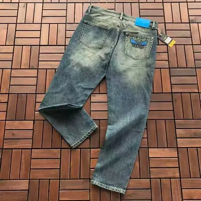 ￥~175 F🔥🔥D🔥JEANS 66063003 (im 180CM 68KG iwear size 34 in the photo)