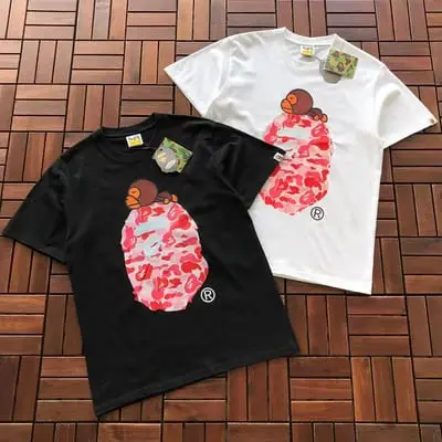 ￥~79 BAPE T-SHIRT 77070835 (im 185CM 70KG iwear size M in the photo)