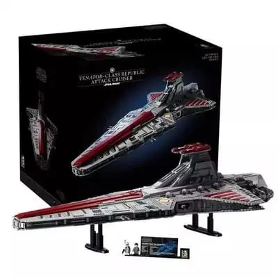 Compatible with LEGO-style building blocks: Star Wars Venator-class Cruiser