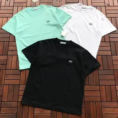 ￥~99 L🔥E🔥🔥 T-SHIRT 77071118 (im 185CM 70KG iwear size M in the photo)