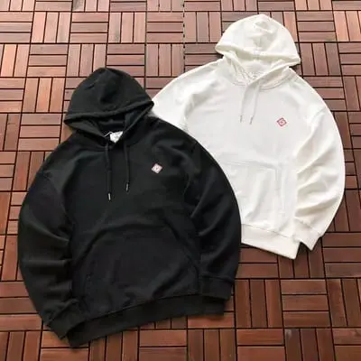 ￥~129 C🔥S🔥BL🔥🔥C🔥HOODIE 77072840 (im 185CM 80KG iwear size M in the photo)