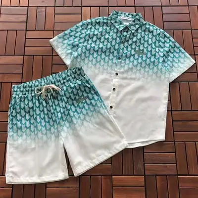 ￥~219 L🔥C🔥ST🔥 T-SHIRT SHIRT SHORTS 55070987 (im 185CM 70KG iwear size L in the photo)