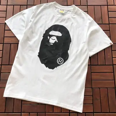 ￥~75 BAPE T-SHIRT 66071408 (im 185CM 70KG iwear size M in the photo)