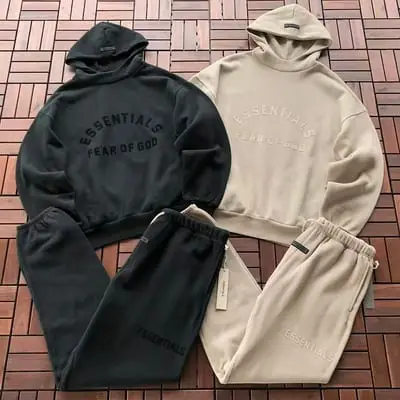 TOP￥ 185 PANTS￥ 165 FOG HOODIE TROUSERS FLEECE 88080321 (im 185CM 80KG iwear size S in the photo)